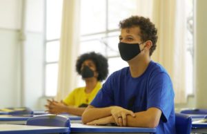 Governo de SP autoriza volta presencial do ensino superior para o 2º semestre As unidades de ensino superior devem seguir as mesmas regras de ocupação que o setor de serviços. (Foto: Divulgação/Governo do Estado de SP)