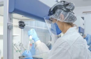 Estados pedem apoio do governo para combate à variante Delta Casos da variante delta da covid-19 têm aumentado no país. (Foto: Jéssica Natal/UEPG)