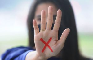 Cartórios passam a receber denúncias de violência doméstica Campanha Sinal Vermelho auxiliará mulheres de modo discreto e sigiloso. (Foto: Paulo H. Carvalho/Agência Brasília)