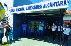 Homenagens e inaugurações marcam aniversário de 63 anos de emancipação de Sarutaiá EMEF Iracema Marcondes Alcântara foi o palco das homenagens. (Foto: Divulgação/Prefeitura de Sarutaiá)