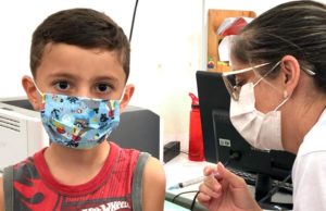 Saúde de Fartura promove ‘Dia D’ de vacinação contra a covid-19 no sábado (12) Vacinação infantil na cidade de Fartura. (Foto: Divulgação/Prefeitura de Fartura)