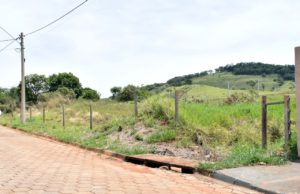 Prefeitura de Fartura anuncia convênio de R$ 9,2 milhões para construção de escola Terreno onde será construída a nova escola. (Foto: Divulgação/Prefeitura de Fartura)