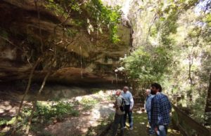 Atunorpi inicia visitas técnicas para potenciais geossítios no Norte Pioneiro do PR Formações em Santo Antônio da Platina e Bandeirantes chamaram a atenção da equipe. (Foto: Divulgação)