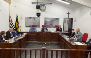 Câmara de Fartura aceita denúncia contra vereador Fernando Pitukinha Câmara farturense na noite desta segunda (8). (Foto: Arquivo pessoal)