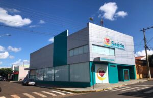 Nova sede da Farmácia Municipal é inaugurada em Fartura Até a sexta-feira passada (20), o serviço funcionava ao lado do Centro de Saúde Dr. Alécio Ravanelli. (Foto: Divulgação/Prefeitura de Fartura)