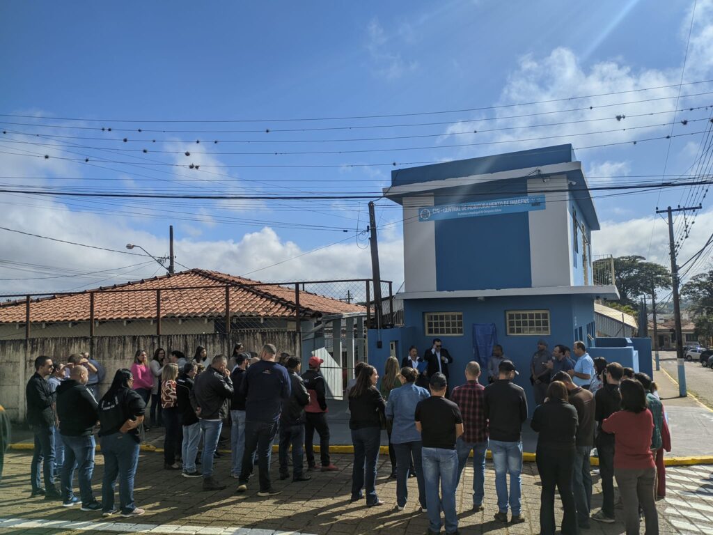 O evento reuniu diversas autoridades além dos gestores das escolas municipais. (Foto: Divulgação/Prefeitura de Cerqueira César)