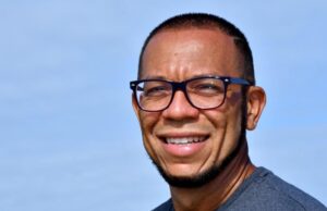 Biblioteca de Fartura recebe oficinas e bate-papo com o escritor Michel Yakini-Iman Michel faz parte do movimento de literatura das periferias de São Paulo. (Foto: Divulgação)