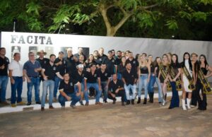 Revitalização do Recinto de Festas Chico Mineiro é inaugurada em Taquarituba Autoridades locais e convidados celebraram a reforma do local da festa da cidade. (Foto: Divulgação/Prefeitura de Taquarituba)