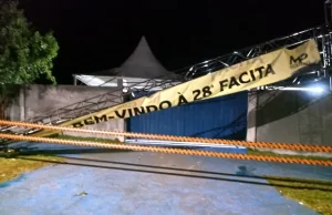 Taquarituba contabiliza danos após temporal; último dia da Facita foi cancelado Evento em Taquarituba foi cancelado após estrutura ser danificada pela chuva — Foto: Redes sociais/Reprodução)