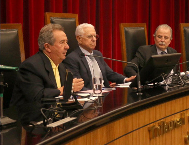 Sérgio Ciquera Rossi, Sidney Beraldo e Renato Martins Costa na sede do TCE-SP. (Foto: Divulgação)