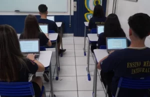 Estado poderá trocar professores pelo ChatGPT na produção de aulas digitais Docentes poderão ter a função de revisar o material feito por inteligência artificial. (Foto: Sergio Barzaghi/Educação SP)