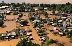 Campanha nas cidades da região envia seis caminhões com doações para o RS Cidades gaúchas ficaram submersas após a enchente histórica. (Foto: Marinha do Brasil)