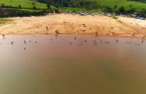 Rapaz de 22 anos morre afogado no Rio Paranapanema em Piraju A Prainha de Piraju é um local bastante visitado por turistas. (Foto: TV TEM)