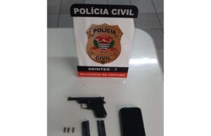 Homem é flagrado com arma de fogo e preso pela Polícia Civil em Fartura Apreensão em Fartura nesta semana. (Foto: Divulgação)
