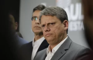 Tarcísio diz que tarifaço de Trump é negativo para a economia paulista: ‘Precisamos resolver’ O governador de São Paulo, Tarcísio de Freitas (Republicanos). (Foto: Divulgação/Governo de São Paulo)