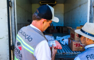 Fartura: Defesa Agropecuária realiza fiscalizações em 18 pontos estratégicos do estado Operação abordou ao todo, mais de 300 veículos contendo as mais variadas cargas. (Foto: Divulgação)