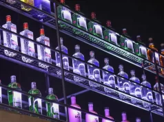 Estado de SP confirma três novos casos de intoxicação por metanol Estado divulgou novo protocolo de identificação de bebidas adulteradas. (Foto: Sandro Araújo/Agência Saúde DF)