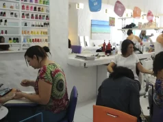 Anvisa proíbe duas substâncias utilizadas em produtos para unhas Elas podem causar câncer e problemas de fertilidade nos usuários. (Foto: Elza Fiúza/Agência Brasil)