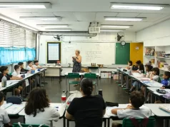 Professor pode pedir Carteira Nacional Docente a partir desta quinta (16) É preciso que o professor tenha o CPF regular junto à Receita Federal. (Foto: Tomaz Silva/Agência Brasil)