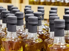 Anvisa proíbe venda de azeite e suspende doce de leite e sal grosso Azeite Terra das Oliveiras é vendido online e tem origem desconhecida. (Foto: Divulgação/Ministério da Agricultura)