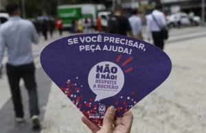 Campanha “Não é não!” conscientiza população sobre assédio no carnaval Metade das mulheres já foi vítima de assédio nessa época do ano. (Foto: Fernando Frazão/Agência Brasil)