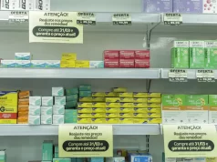 Supermercados já estão autorizados a vender medicamentos; entenda Publicada no DOU, lei autoriza instalar farmácia dentro de mercados. (Joédson Alves/Agência Brasil)