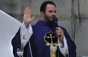 Padre suspeito de agredir mulher em suposto exorcismo é investigado por aplicar golpe financeiro Os casos foram destaque na imprensa regional. (Foto: Reprodução via a Voz do Vale)