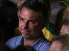 Flávio Bolsonaro deixa o Brasil e chega aos Estados Unidos após eleições Senador Flávio Bolsonaro (PL-RJ), candidato a presidente nas últimas eleições. (Foto: Joédson Alves/Agência Brasil)